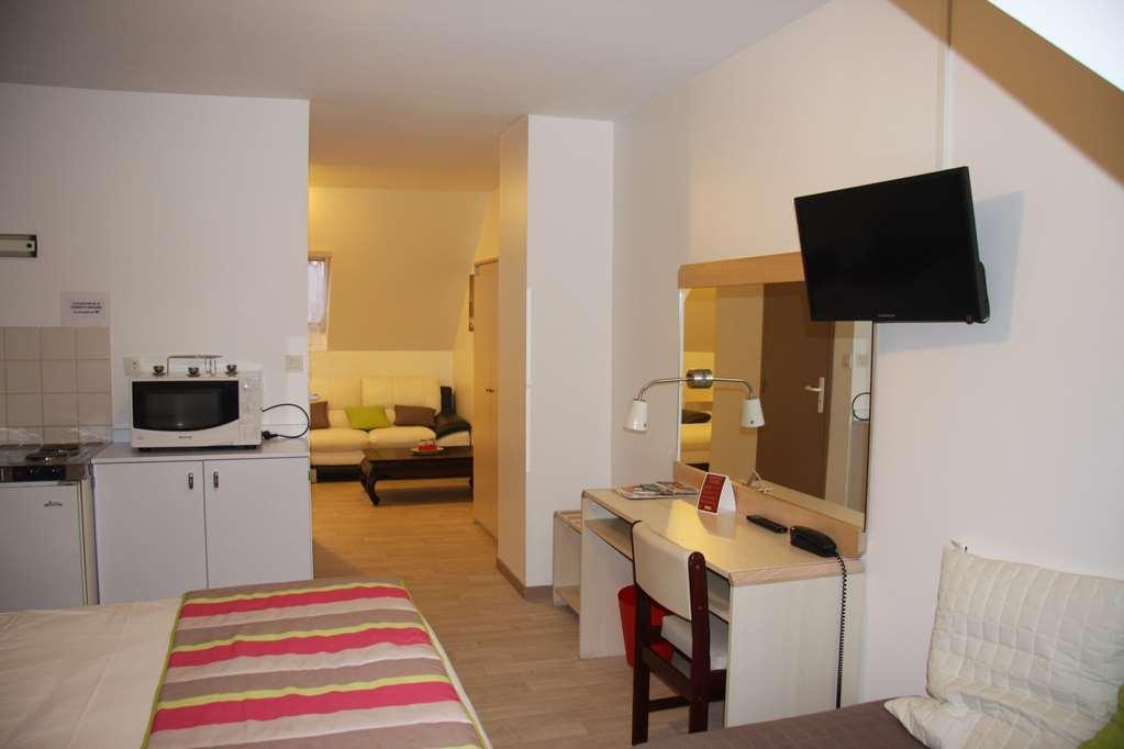 Brit Hotel Cherbourg Habitación foto